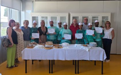 LGNet 3, corso di cucina all’istituto San Benedetto: consegnati attestati a 14 migranti